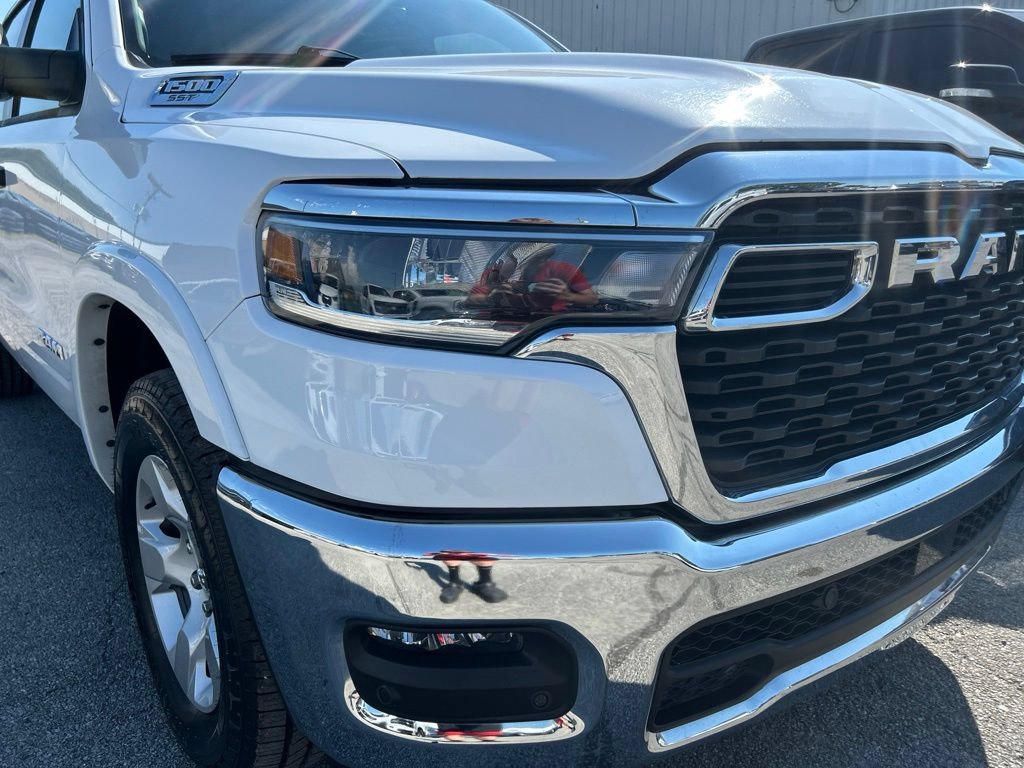 Used 2025 RAM 1500 Big Horn AWD/4WD image 2