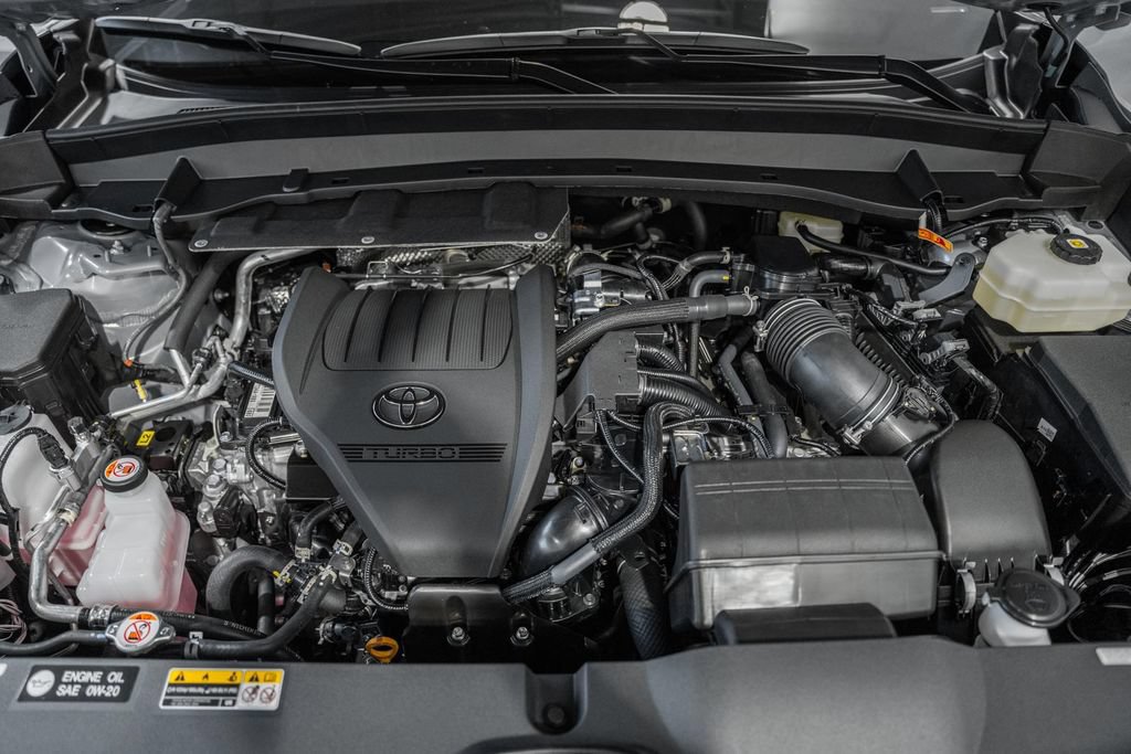 New 2026 Toyota Grand Highlander AWD Hybrid image 18