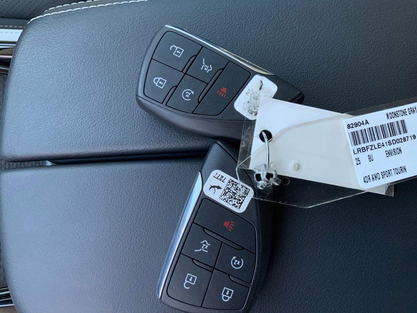 Used 2025 Buick Envision Sport Touring AWD/4WD image 7