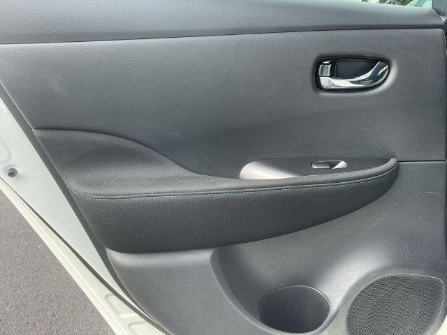 Used 2025 Nissan Leaf S FWD image 28