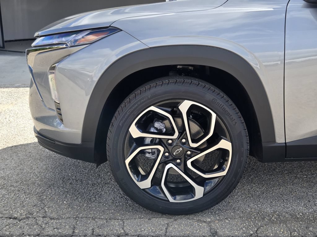 New 2026 Chevrolet Trax RS w/ Sunroof Package FWD image 9