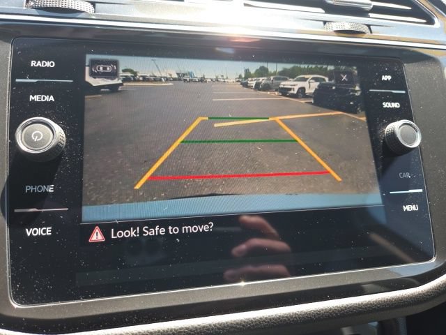 Used 2023 Volkswagen Tiguan SE FWD image 15