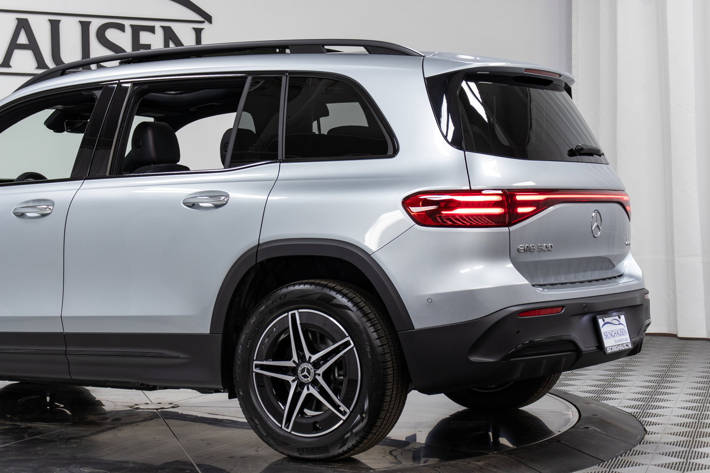 New 2024 Mercedes-Benz EQB 300 4MATIC image 36