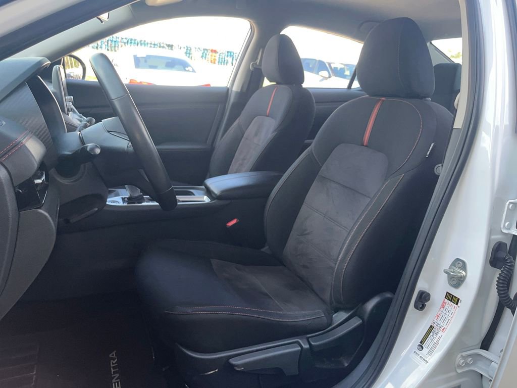 Used 2025 Nissan Sentra SR image 11