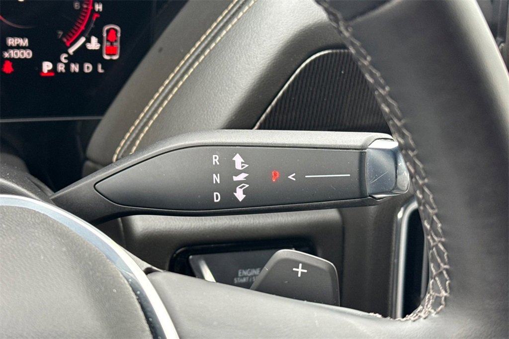 Used 2025 GMC Yukon Elevation image 31