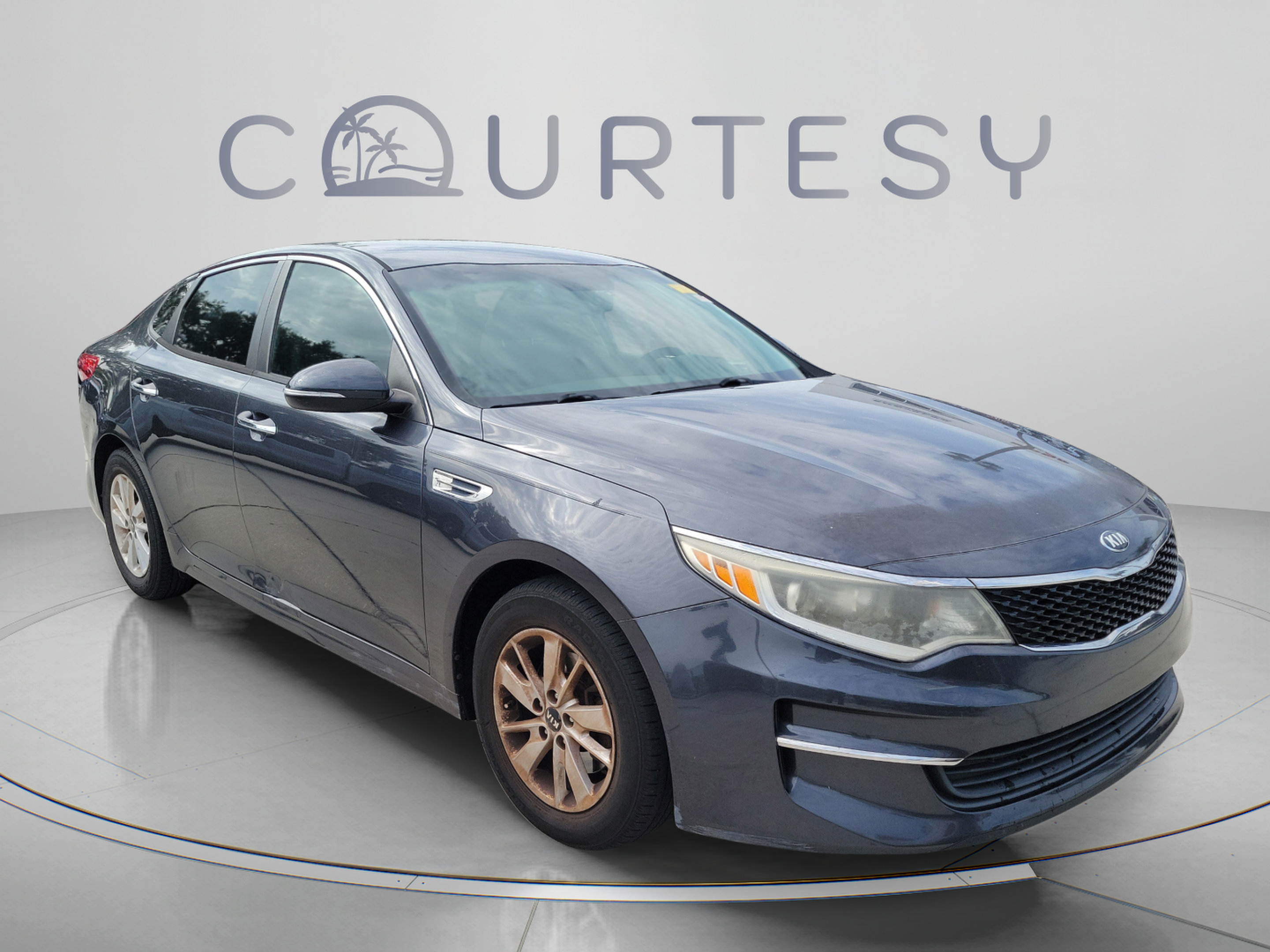 Used 2017 Kia Optima LX w/ Driver Convenience Package FWD image 4
