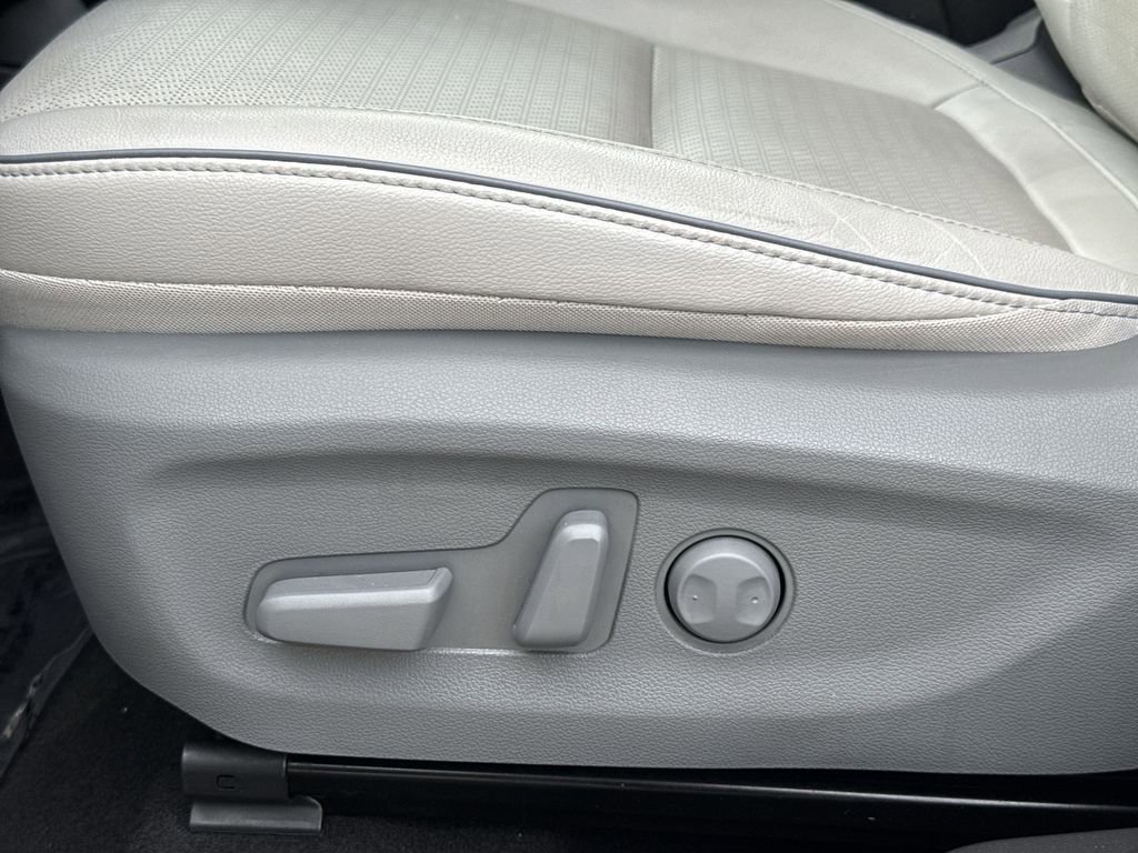 Used 2021 Hyundai Kona Ultimate FWD image 14