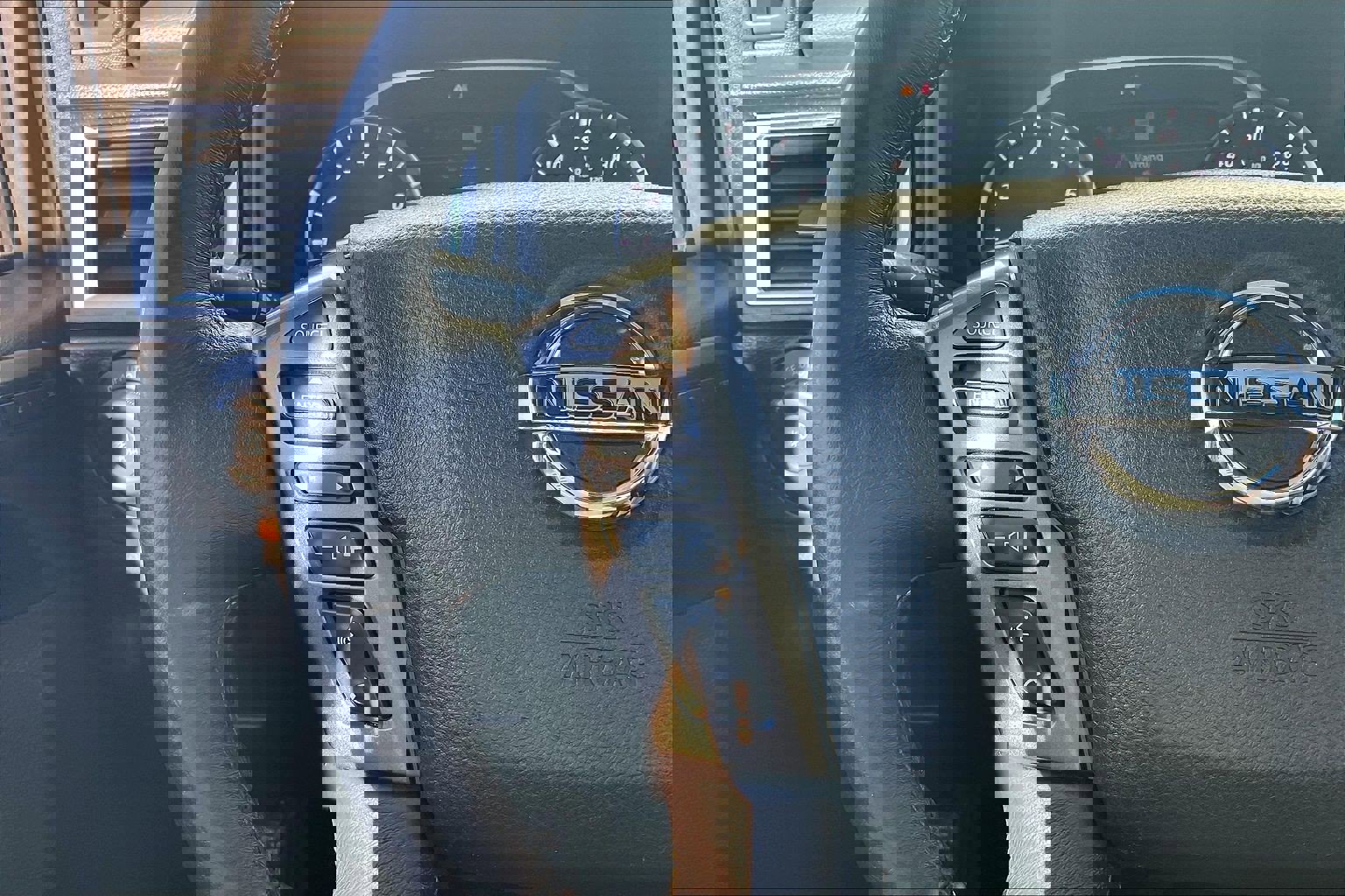 Used 2022 Nissan Titan Platinum Reserve w/ Moonroof Package image 23