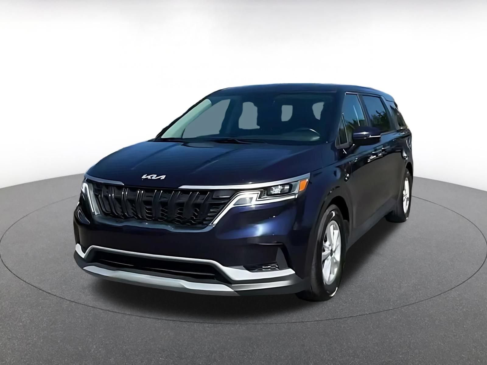 Used 2023 Kia Carnival LX FWD image 6