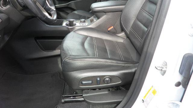 Used 2022 GMC Terrain Denali w/ Denali Premium Package AWD/4WD image 26
