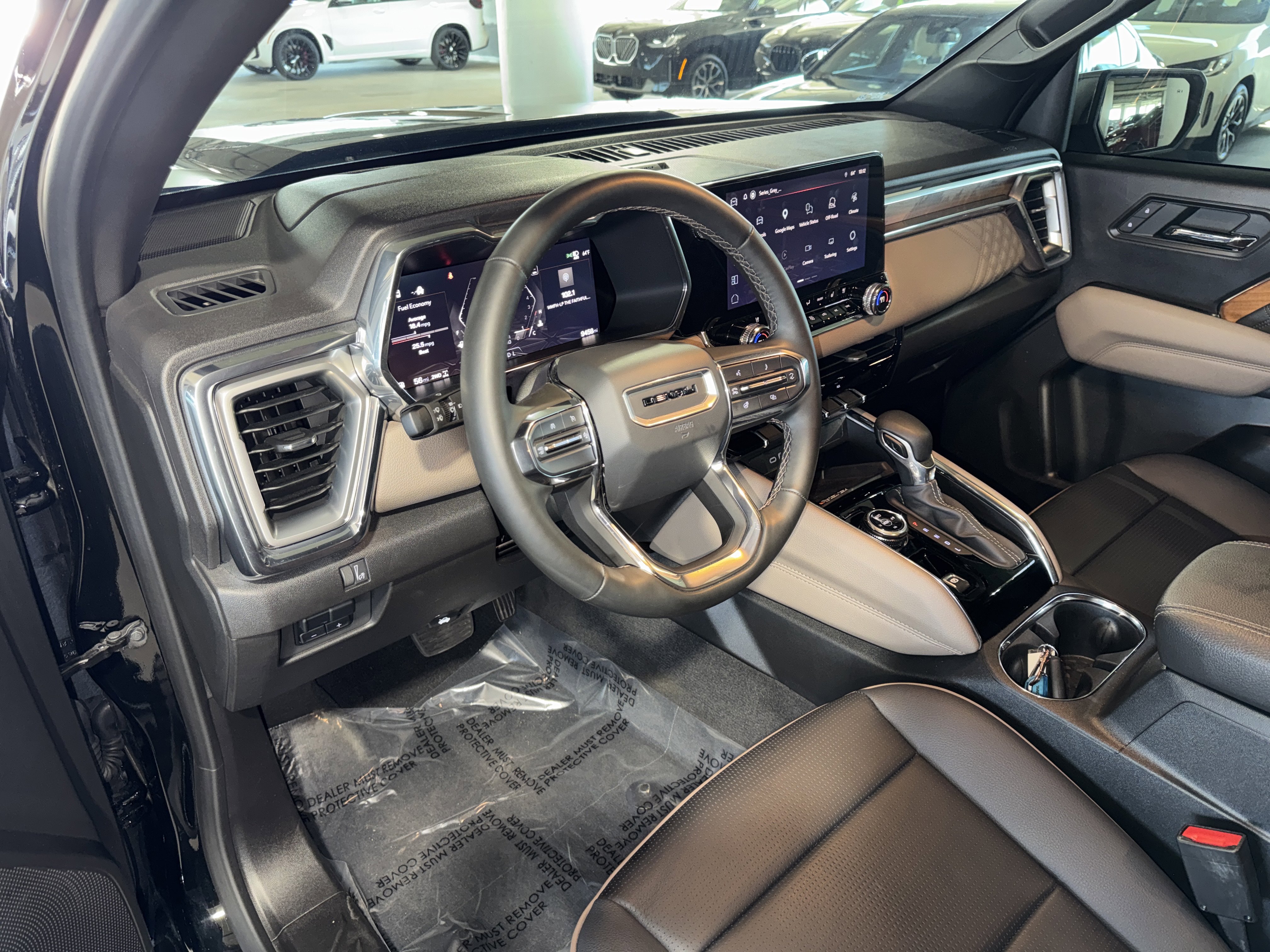 Used 2025 GMC Canyon Denali image 19