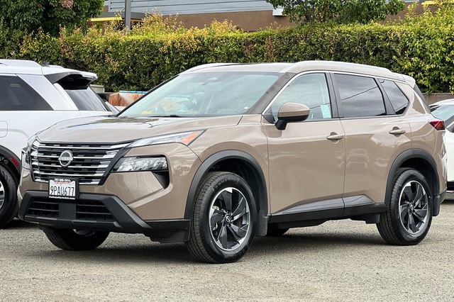 Used 2024 Nissan Rogue SV w/ SV Premium Package AWD/4WD image 10