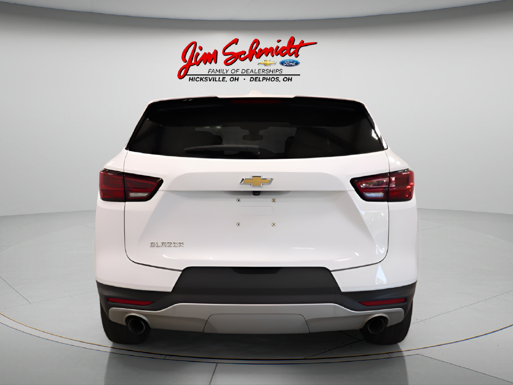 Used 2025 Chevrolet Blazer LT FWD image 5