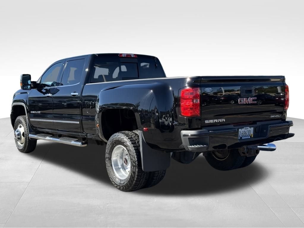 Used 2015 GMC Sierra 3500 Denali w/ Duramax Plus Package image 4