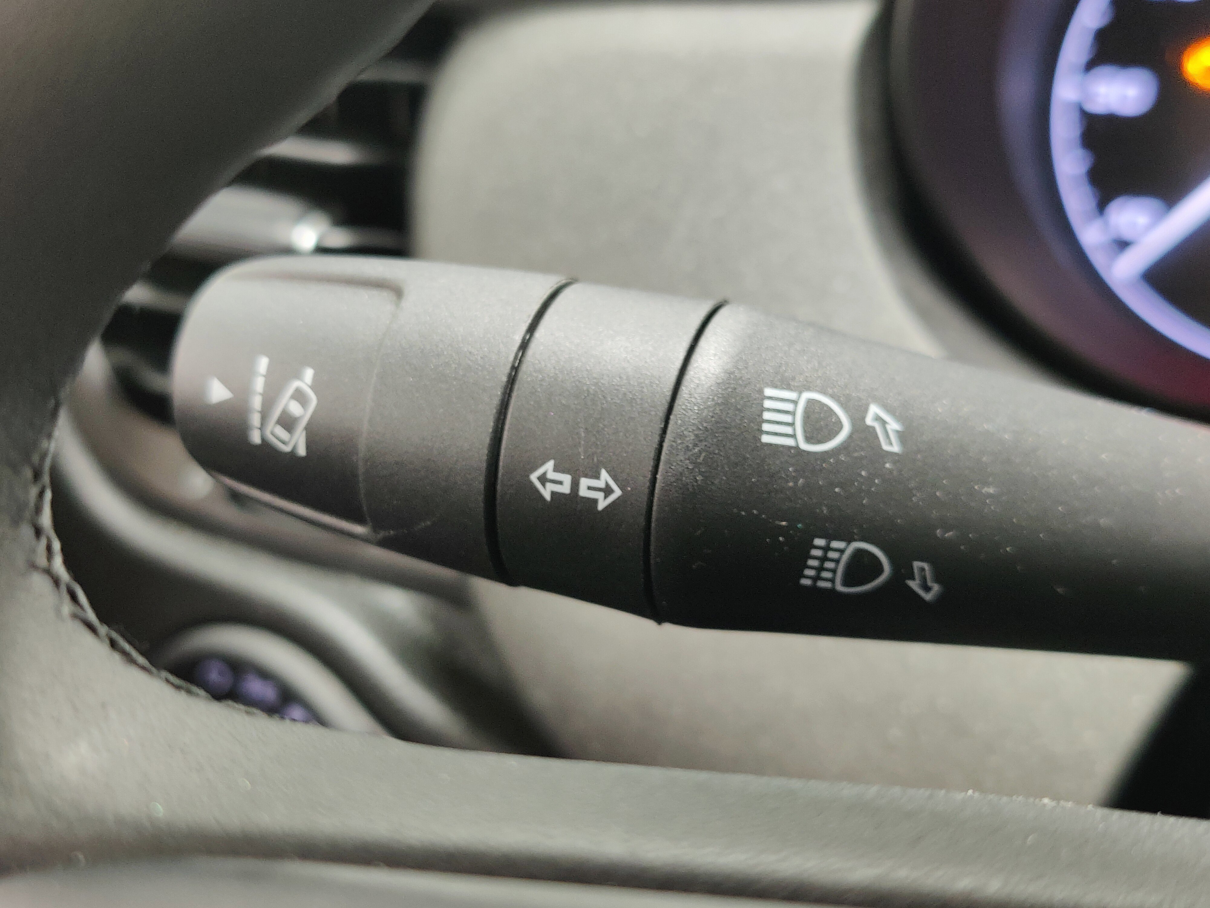 Used 2023 FIAT 500X Pop image 22