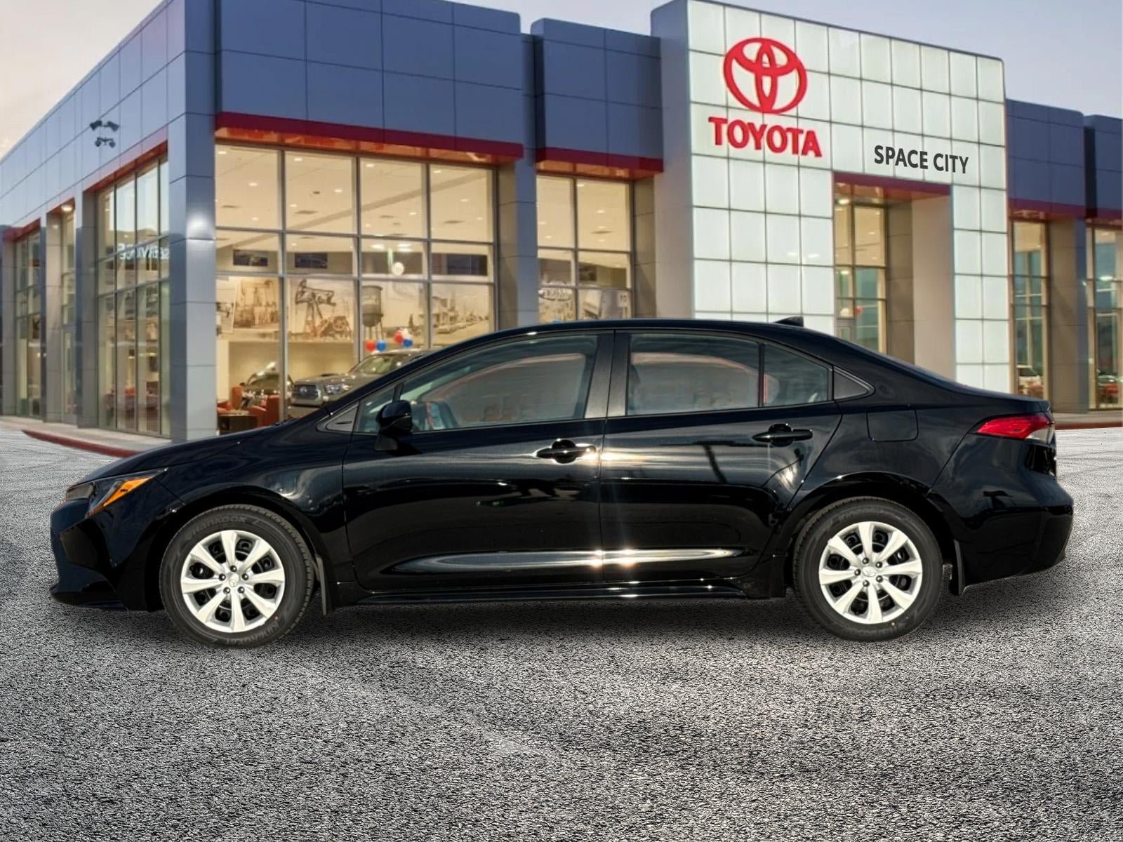 New 2027 Toyota Corolla LE FWD image 3