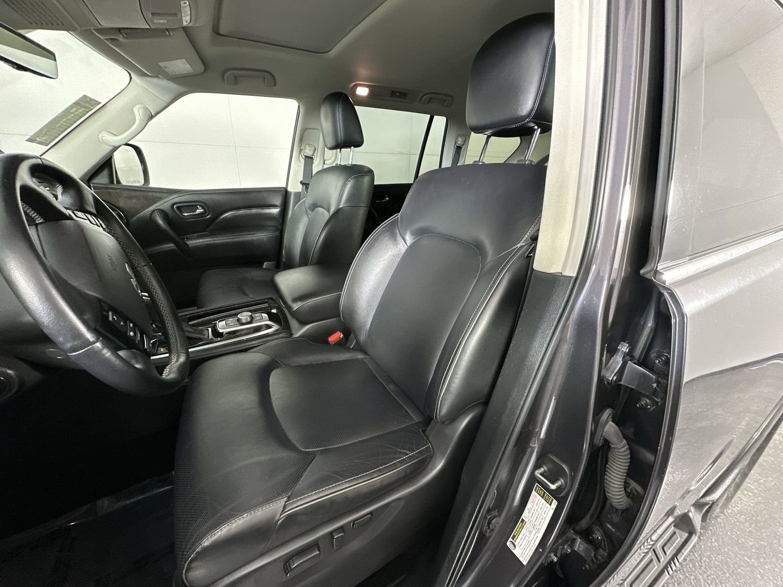 Used 2024 INFINITI QX80 Luxe image 11