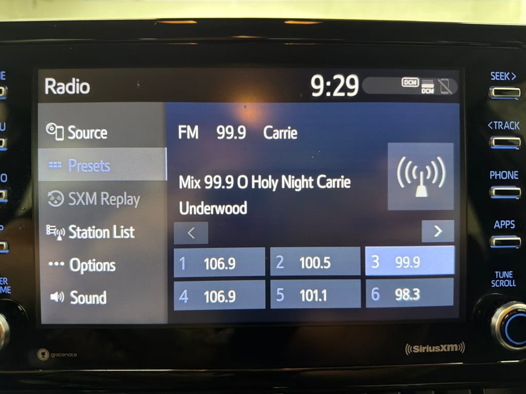 Used 2021 Toyota Corolla LE image 24