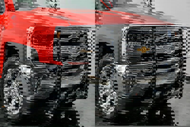 Used 2017 Chevrolet Silverado 1500 LTZ w/ Max Trailering Package image 2