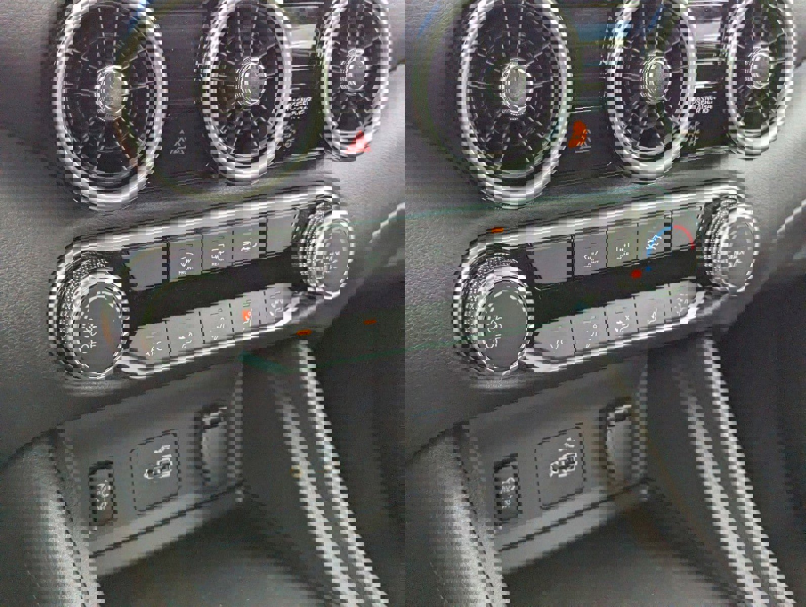New 2025 Nissan Sentra S image 18