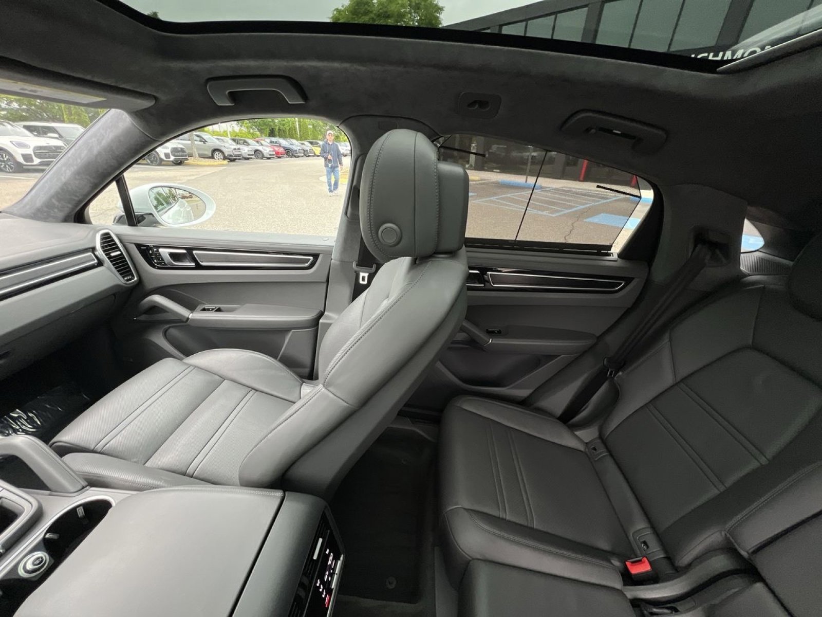 Used 2021 Porsche Cayenne GTS AWD/4WD image 7