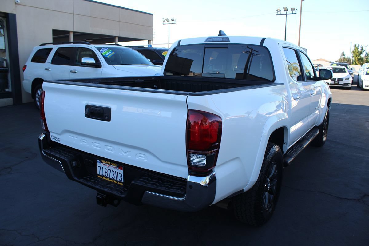 Used 2023 Toyota Tacoma SR5 AWD/4WD image 7