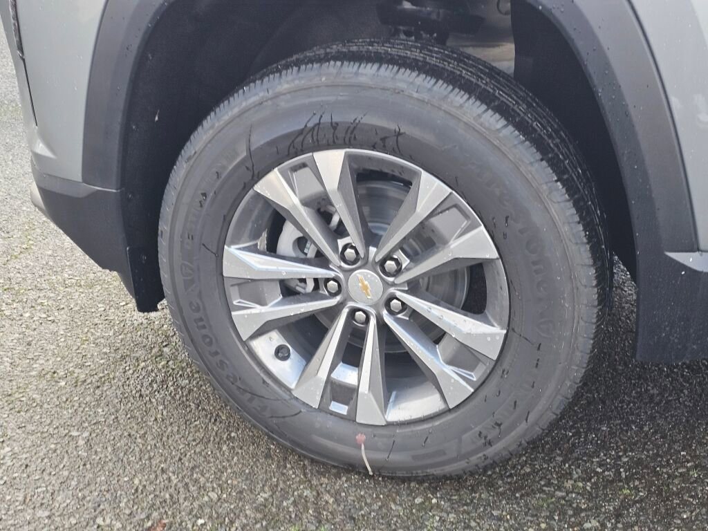 New 2026 Chevrolet Equinox LT w/ Safety and Technology Package image 9