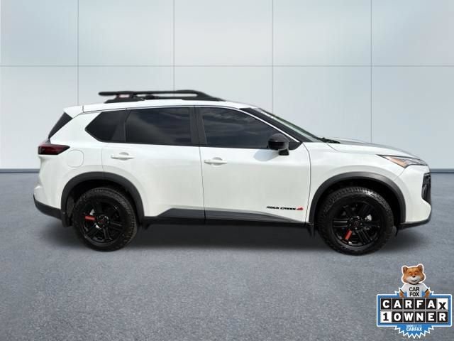 Used 2025 Nissan Rogue SV AWD/4WD image 2