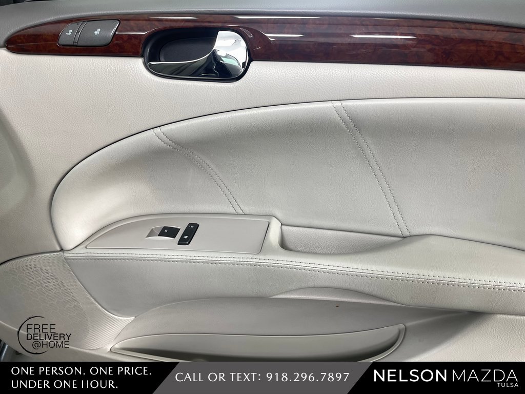 Used 2011 Buick Lucerne CXL image 43