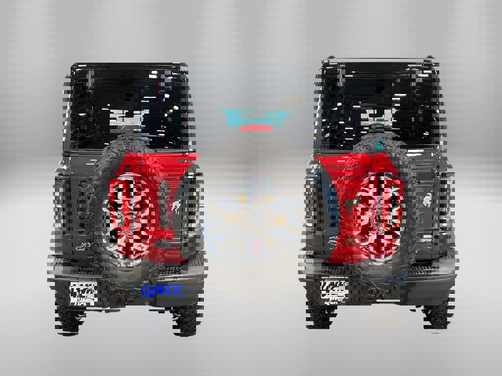 Used 2025 Ford Bronco Badlands image 3