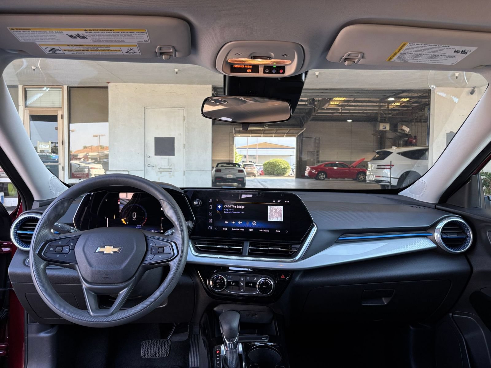 Used 2025 Chevrolet Trax LT FWD image 32