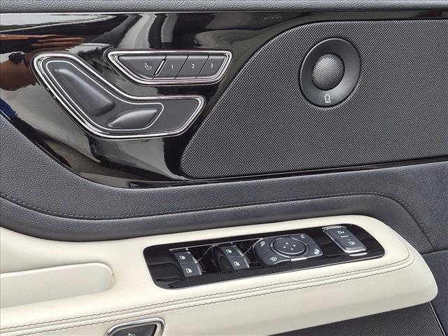Used 2025 Lincoln Aviator Reserve w/ Illumination Package RWD image 15