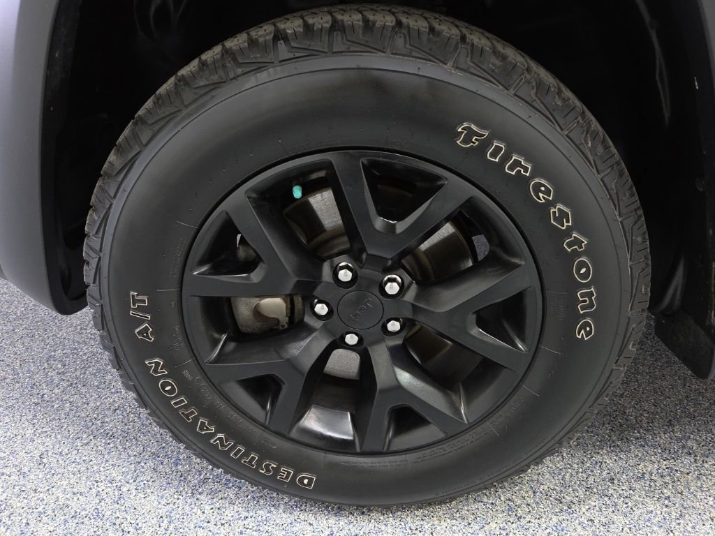 Used 2015 Jeep Cherokee Trailhawk w/ Leather Interior Group image 39