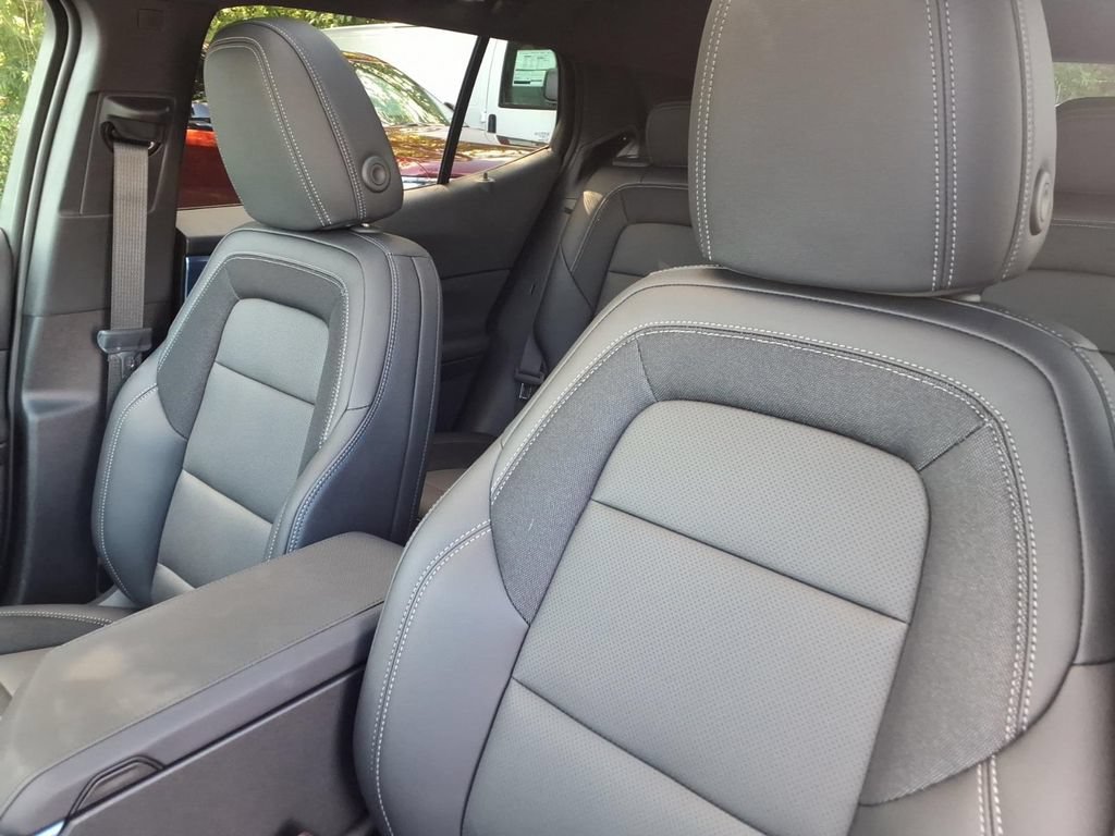 New 2026 Chevrolet Equinox EV LT AWD/4WD image 12