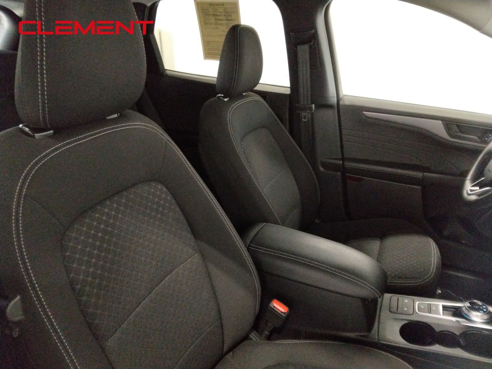 Used 2024 Ford Escape Active w/ Cold Weather Package FWD image 41