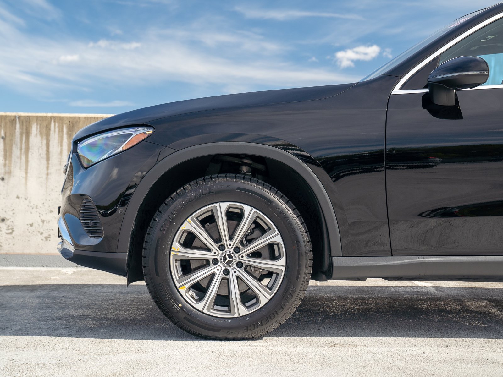 Used 2023 Mercedes-Benz GLC 300 4MATIC image 12