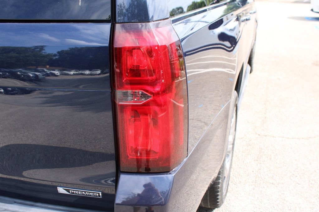 Used 2017 Chevrolet Suburban Premier AWD/4WD image 12