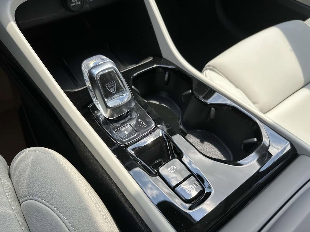 New 2026 Volvo XC40 B4 Plus w/ Protection Package Premier image 6