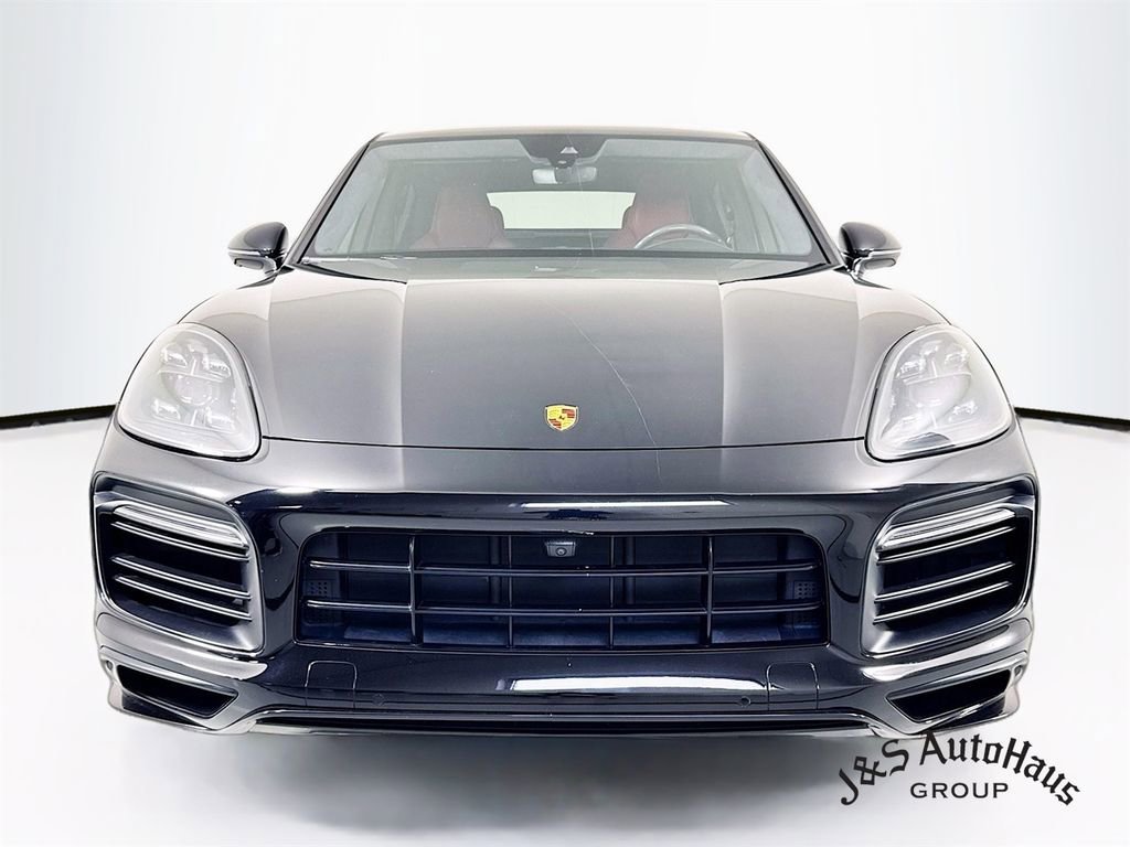 Used 2022 Porsche Cayenne GTS AWD/4WD image 2