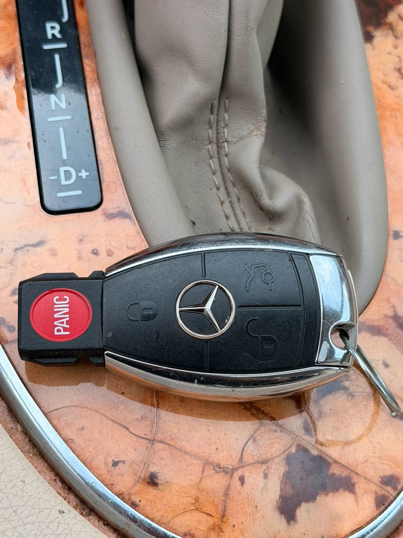 Used 2006 Mercedes-Benz E 320 CDI Sedan image 25