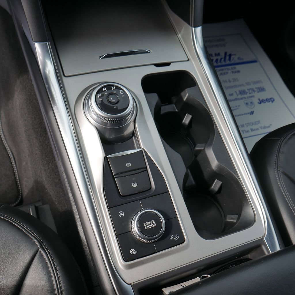 Used 2023 Ford Explorer XLT w/ Equipment Group 202A image 30