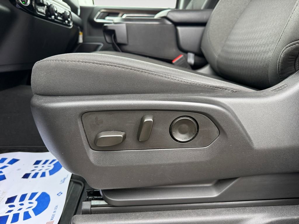 Used 2022 Chevrolet Silverado 1500 LT image 16