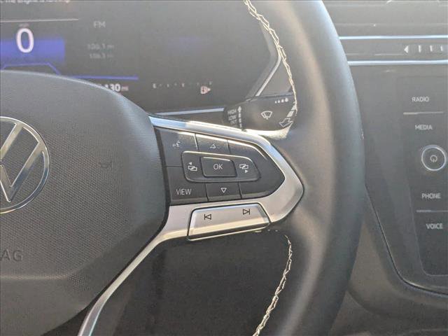 Used 2022 Volkswagen Tiguan SE image 18