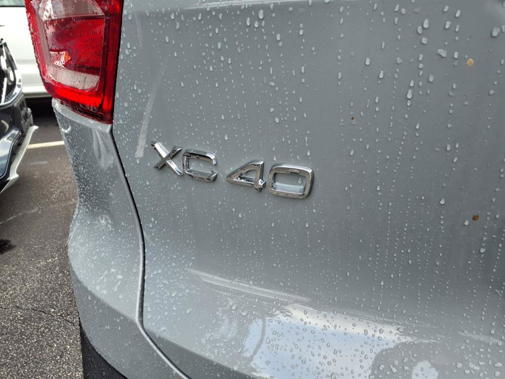 New 2026 Volvo XC40 B5 Plus w/ Protection Package Premier AWD/4WD image 5