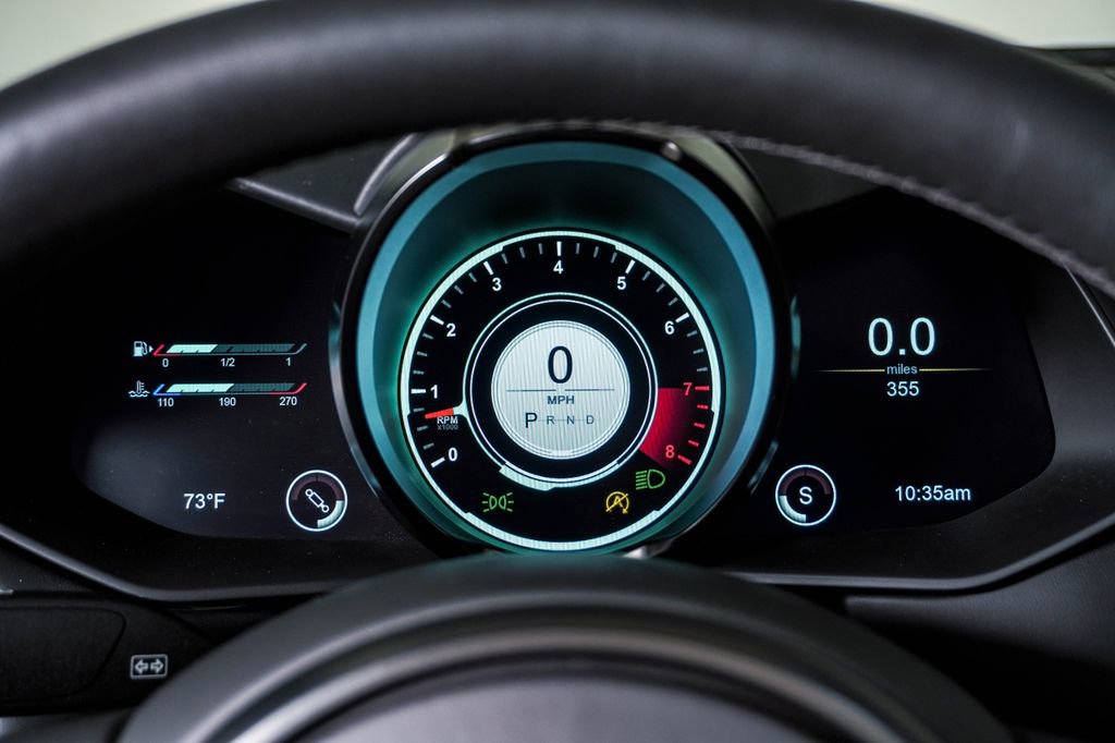 Used 2023 Aston Martin V12 Vantage Roadster image 29