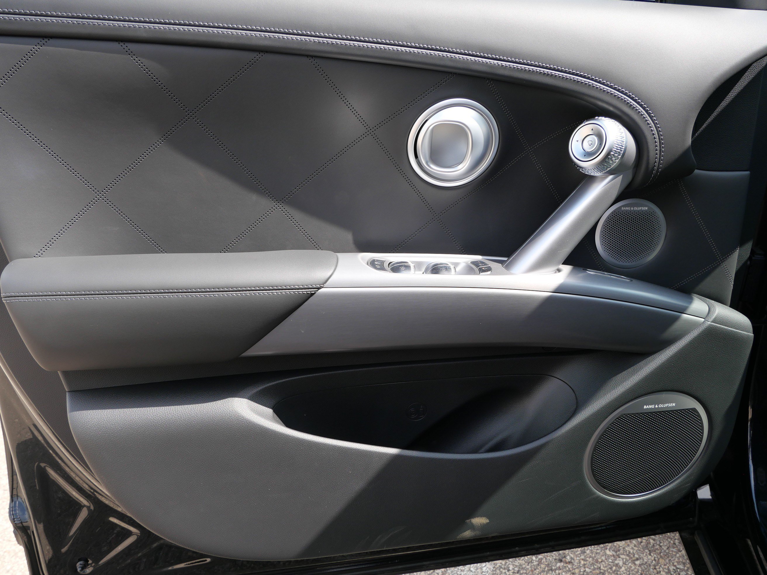 New 2027 Genesis GV60 Prestige AWD/4WD image 4