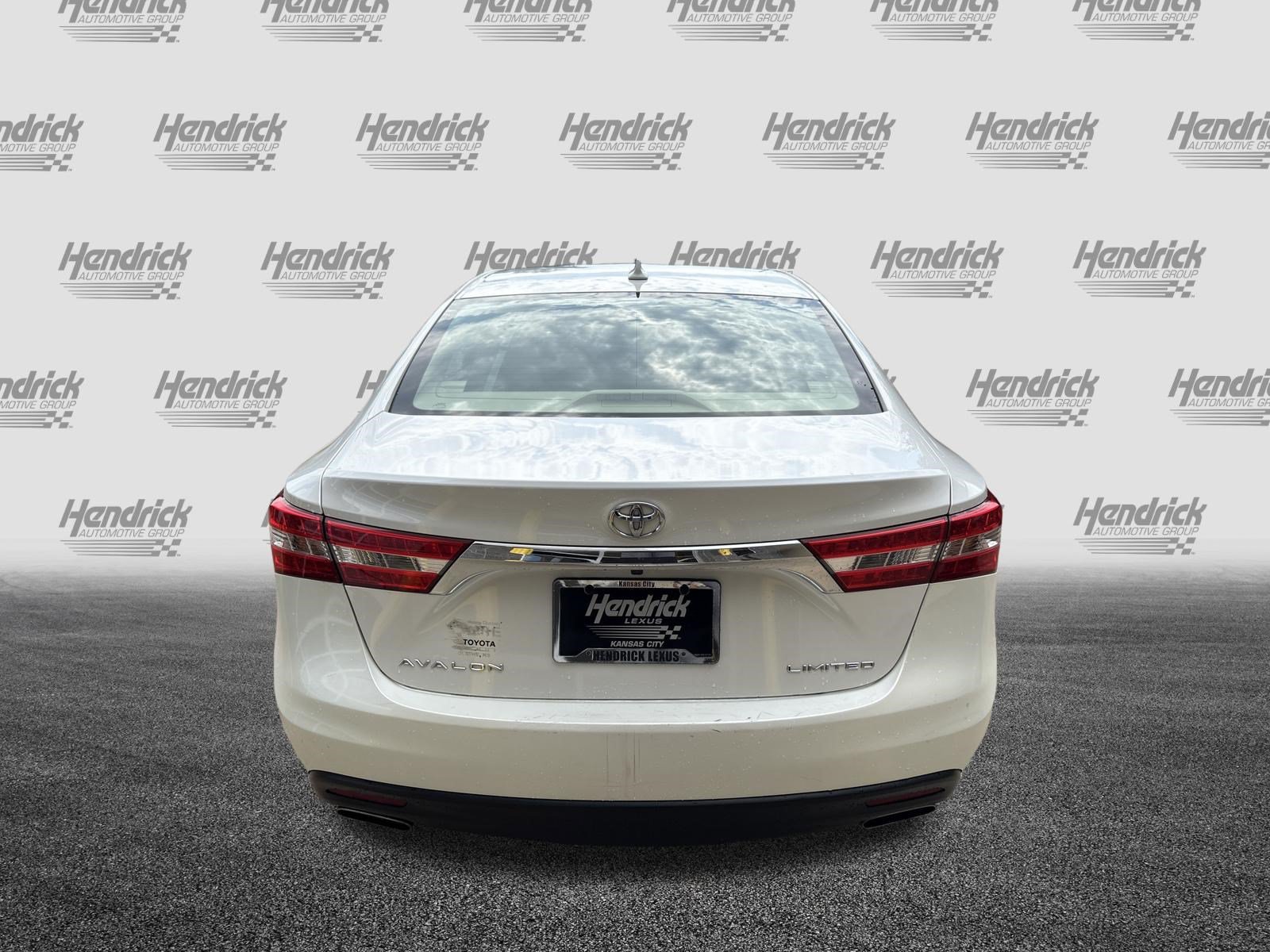 Used 2015 Toyota Avalon Limited FWD image 9