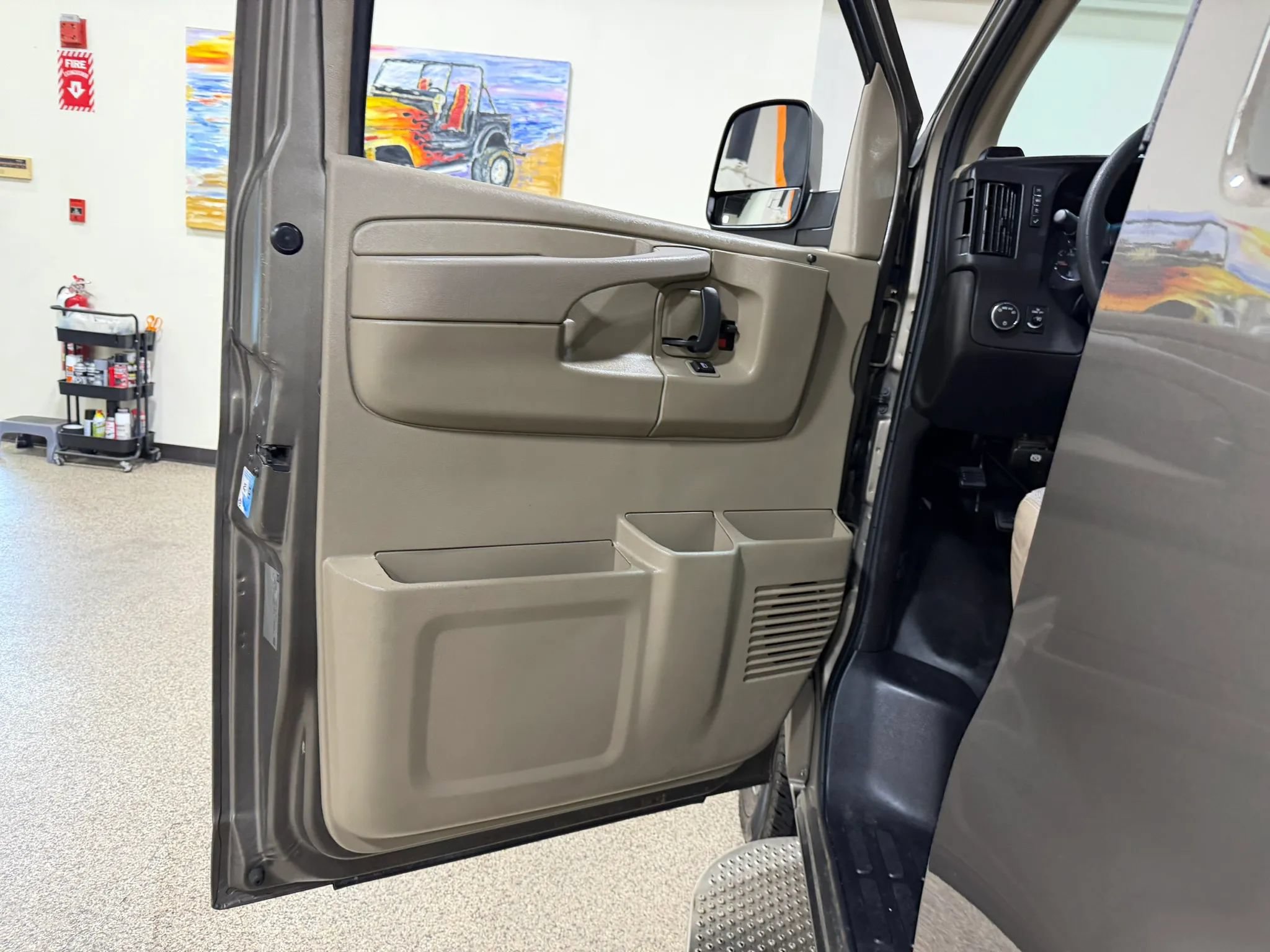 Used 2014 Chevrolet Express 3500 LT w/ LT Preferred Equipment Group RWD image 30