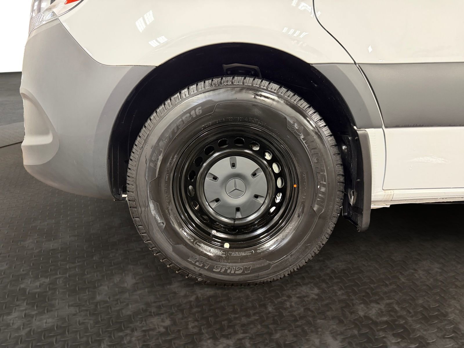 Used 2024 Mercedes-Benz eSprinter 170 Cargo image 14