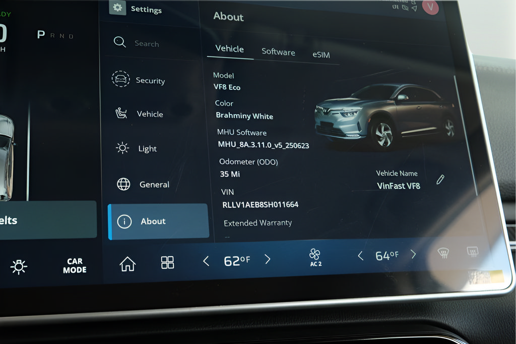 New 2025 VinFast VF 8 Eco AWD/4WD image 14
